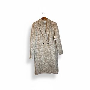 Throw it on casual or dressy!